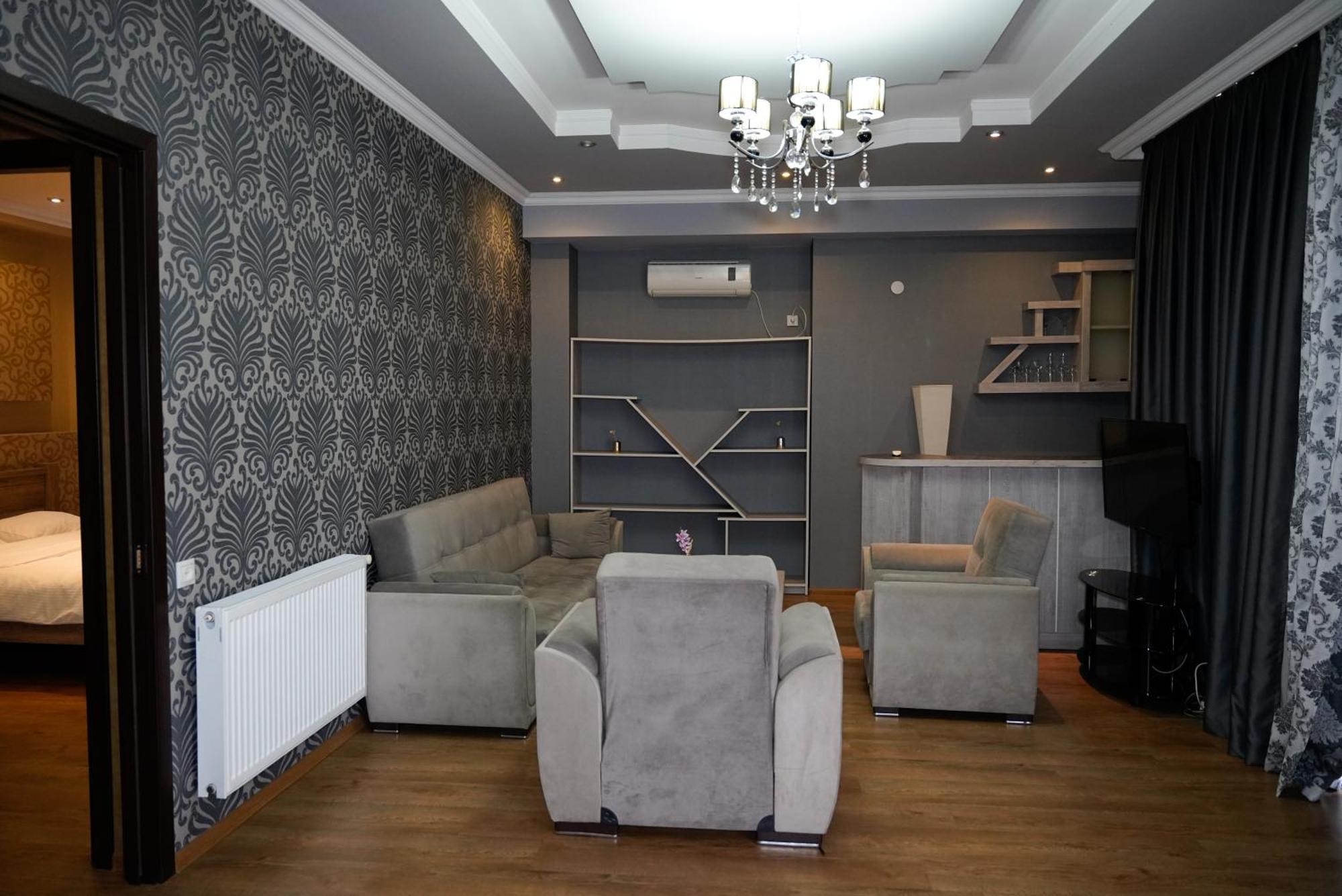 Hotel Monopoli クタイシ エクステリア 写真