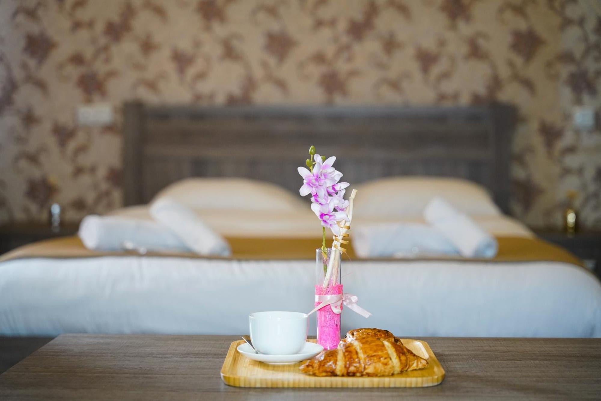Hotel Monopoli クタイシ エクステリア 写真