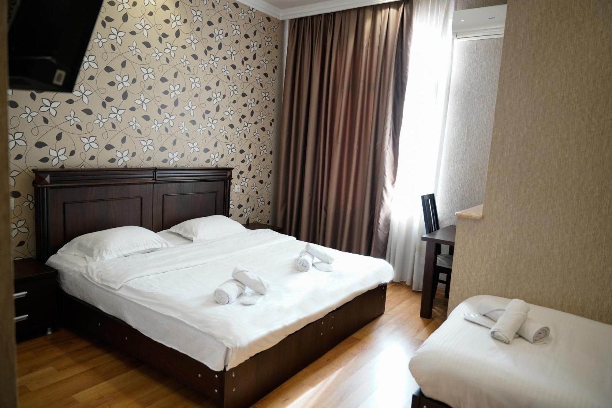 Hotel Monopoli クタイシ エクステリア 写真